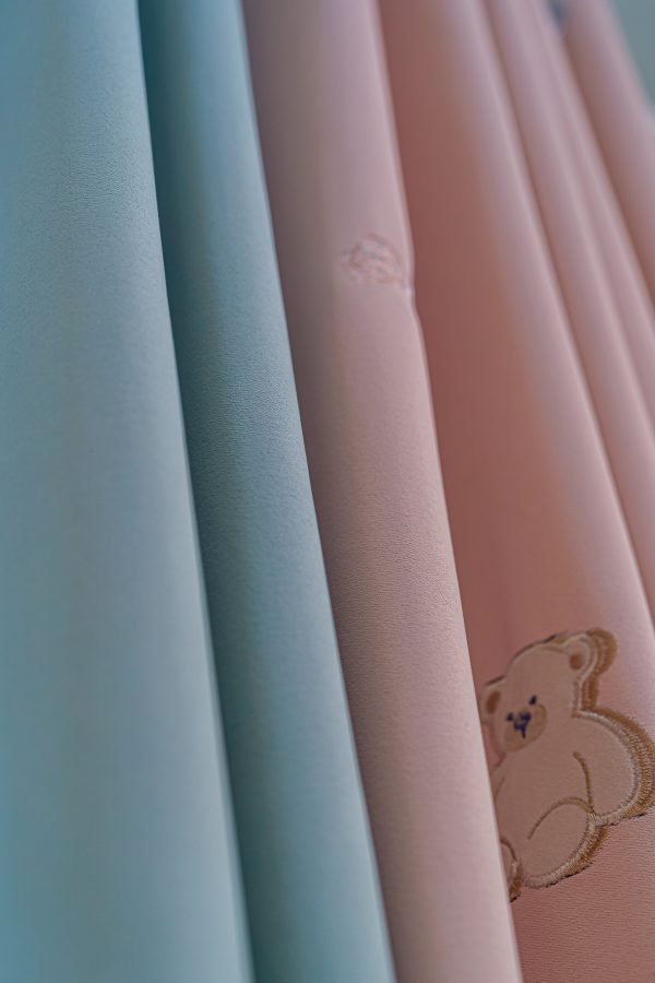 M Rockland Curtain - Image 3