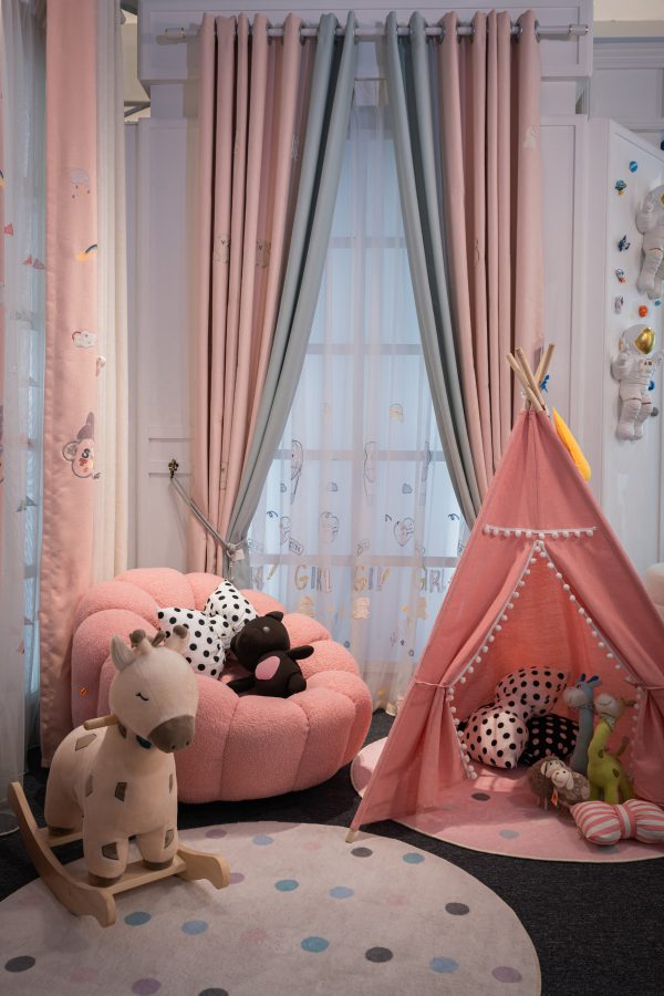 M Rockland Curtain